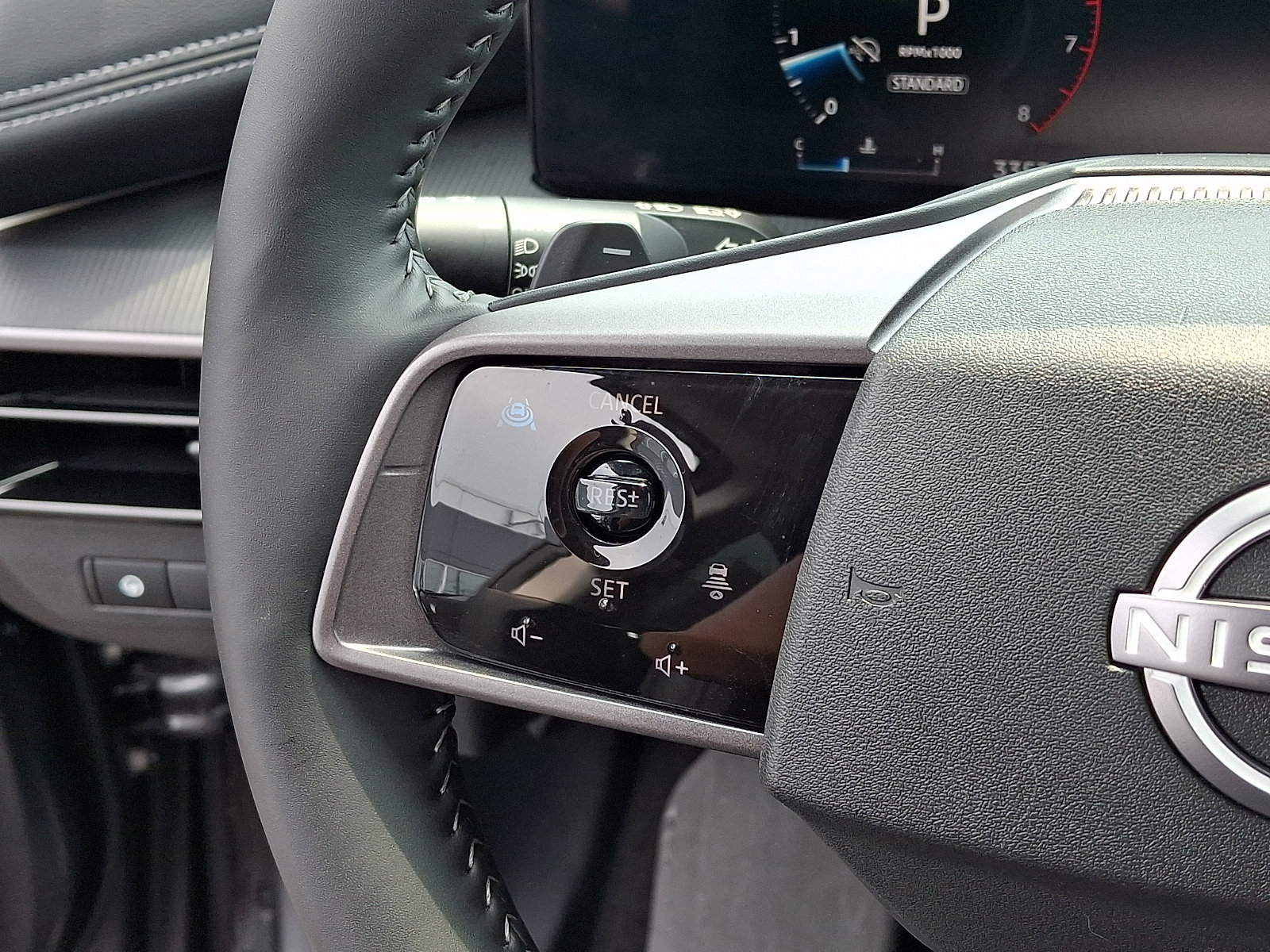 Certified 2025 Nissan Murano SV AWD/4WD image 22