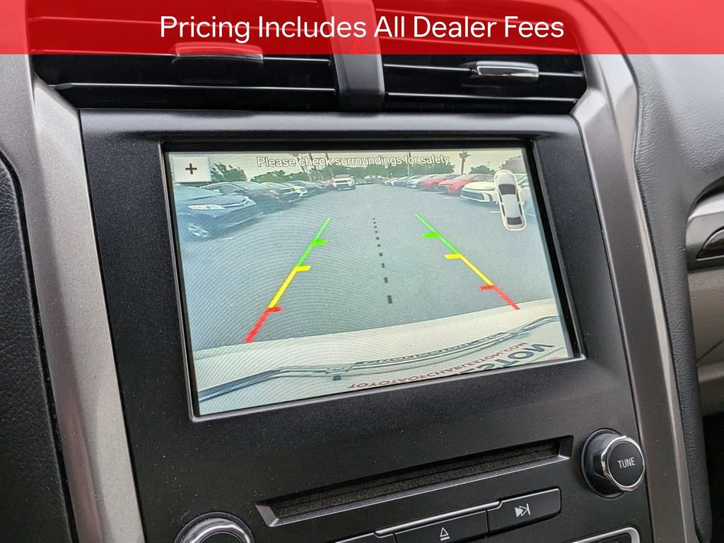 Used 2017 Ford Fusion SE w/ Fusion SE Technology Package FWD image 21