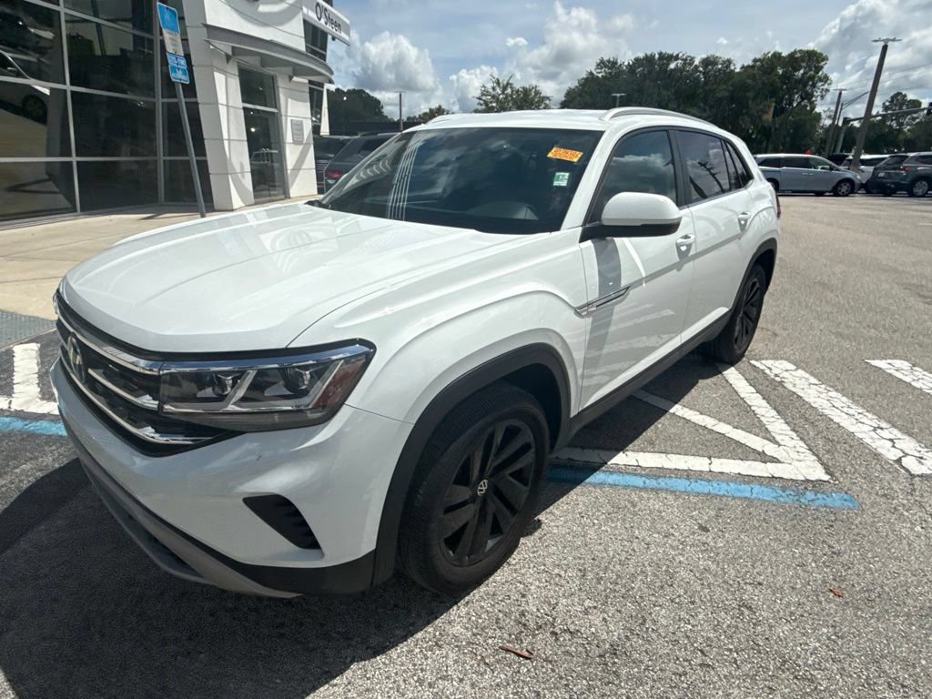 Used 2023 Volkswagen Atlas Cross Sport SE w/ Black Wheel Package FWD image 4