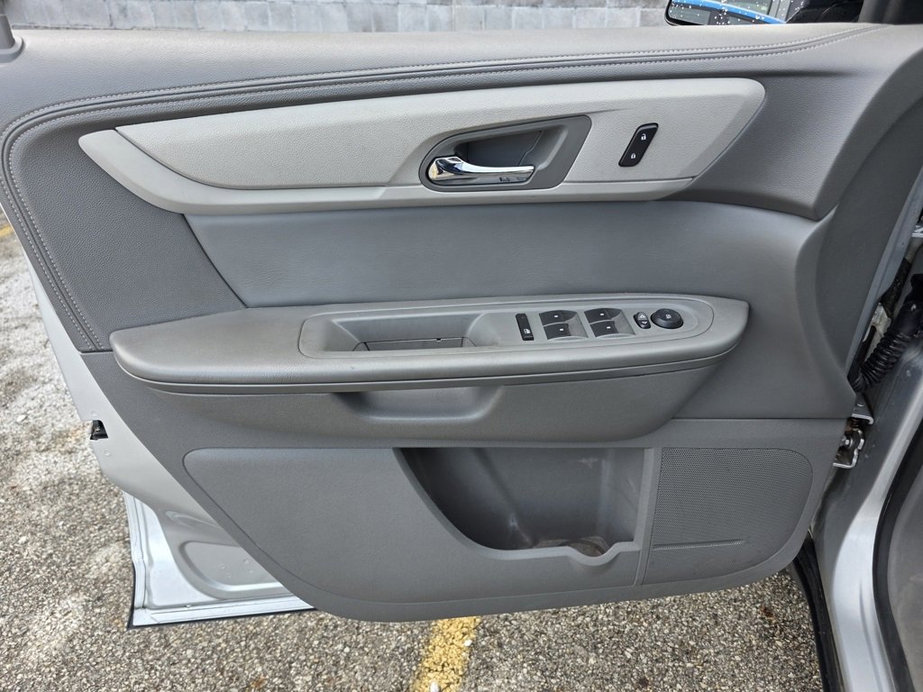 Used 2016 Chevrolet Traverse LS image 16