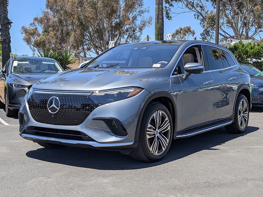 Used 2023 Mercedes-Benz EQS 450+ SUV image 6