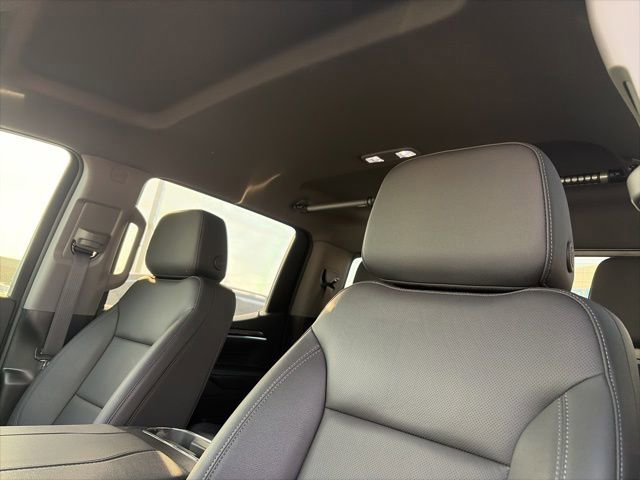 Used 2025 Chevrolet Silverado 1500 LTZ AWD/4WD image 11