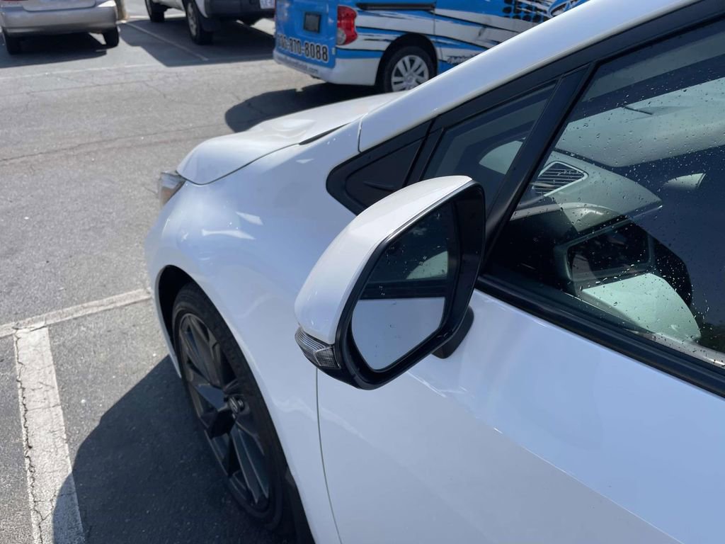 Used 2025 Toyota Corolla SE image 19