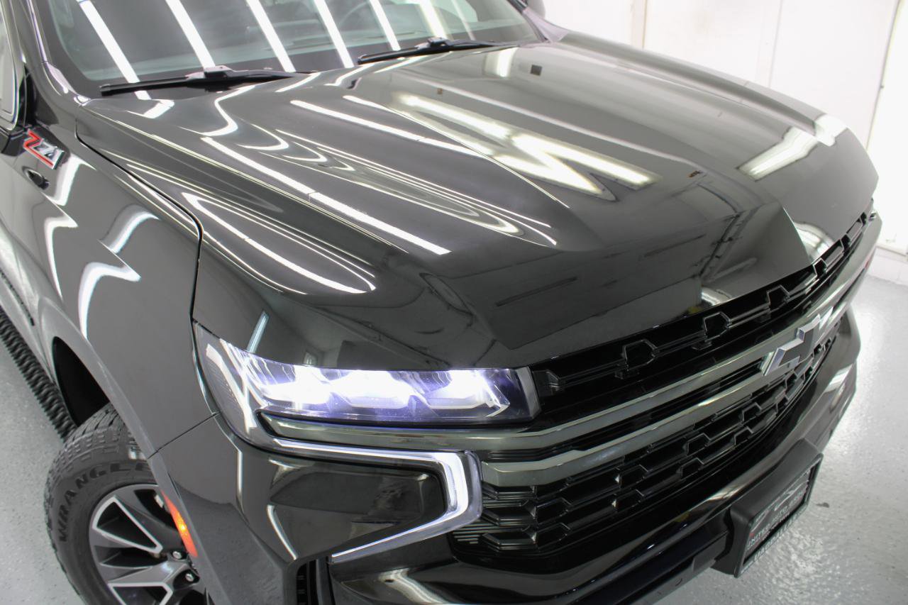 Used 2021 Chevrolet Suburban Z71 w/ Z71 Signature Package AWD/4WD image 18