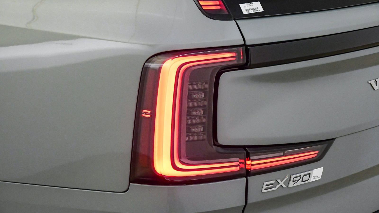 Certified 2025 Volvo EX90 Ultra AWD/4WD image 12