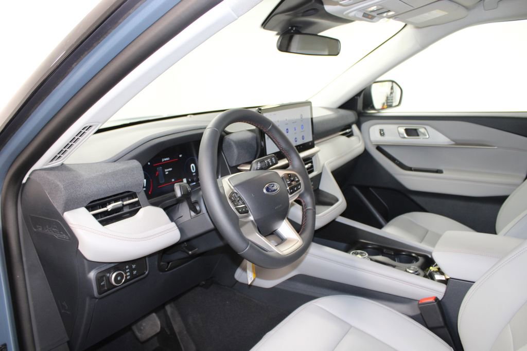 New 2026 Ford Explorer Active RWD image 22
