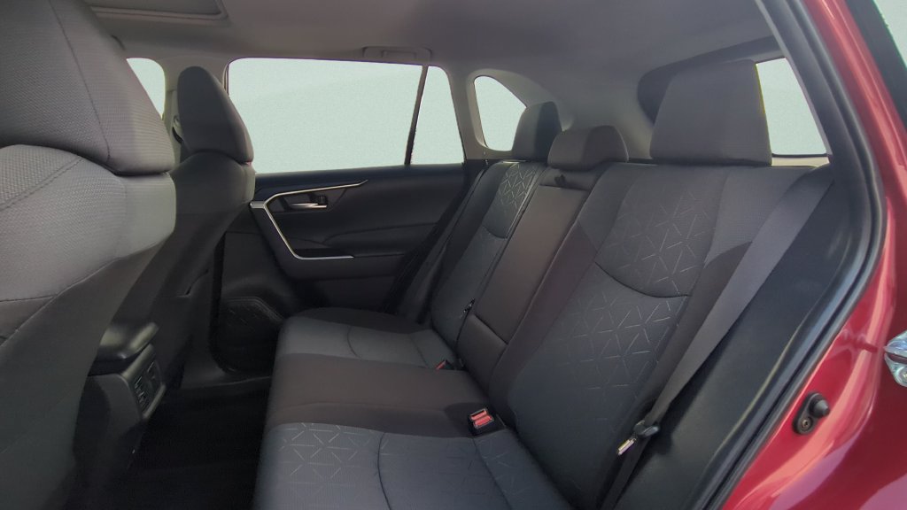 Used 2025 Toyota RAV4 XLE w/ Convenience Package FWD image 10