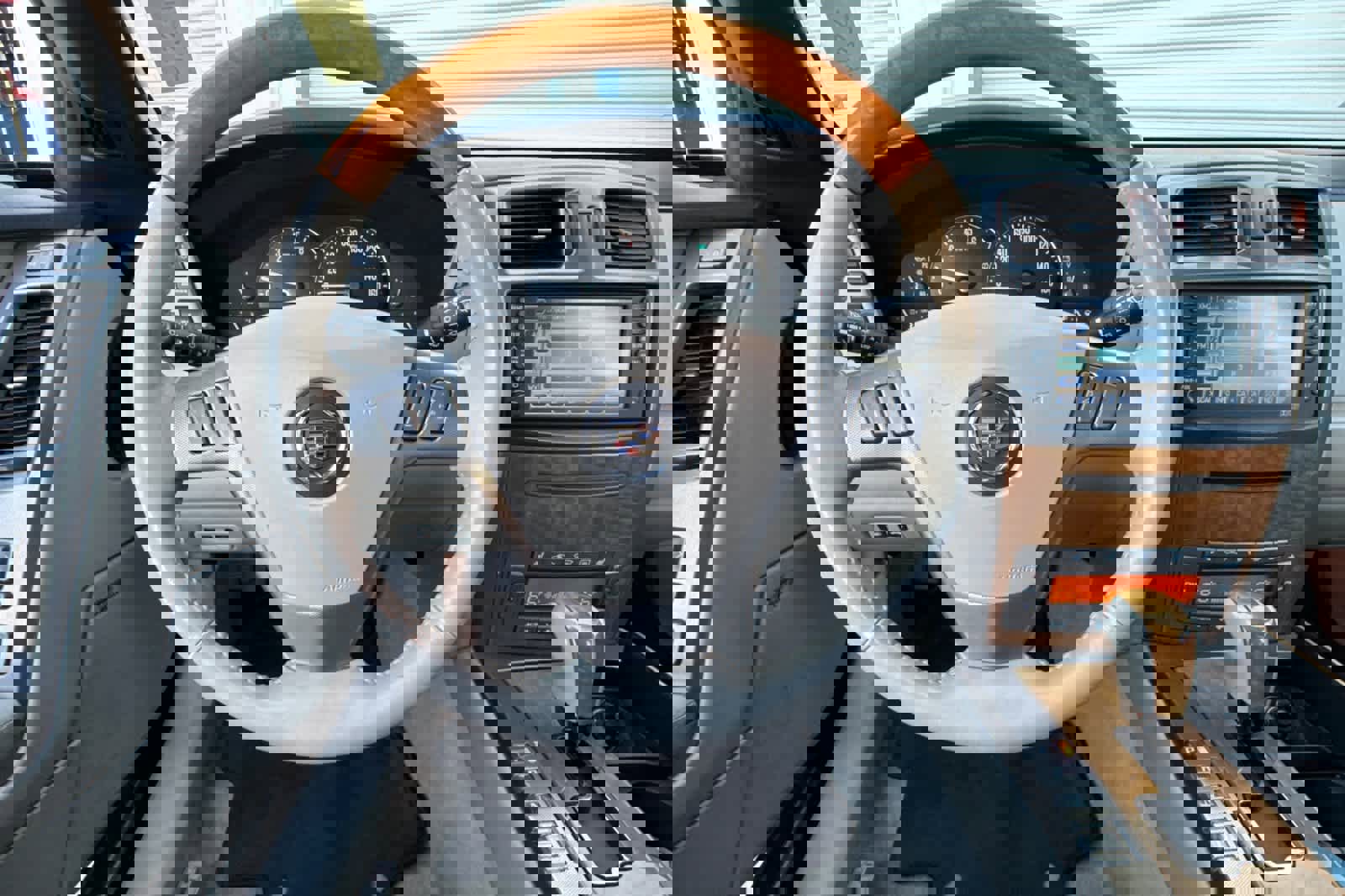 Used 2006 Cadillac XLR image 15