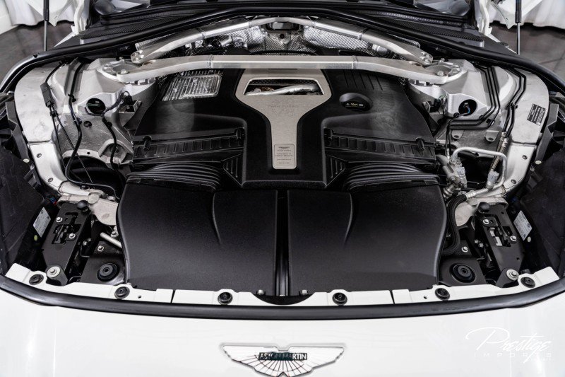 Used 2021 Aston Martin DBX image 6