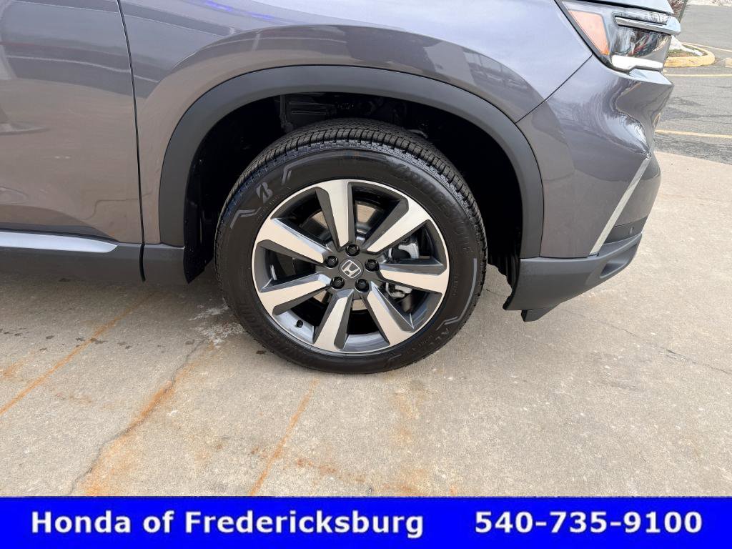 Certified 2025 Honda Pilot Elite image 13