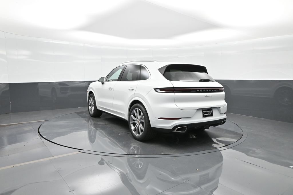 New 2025 Porsche Cayenne image 3