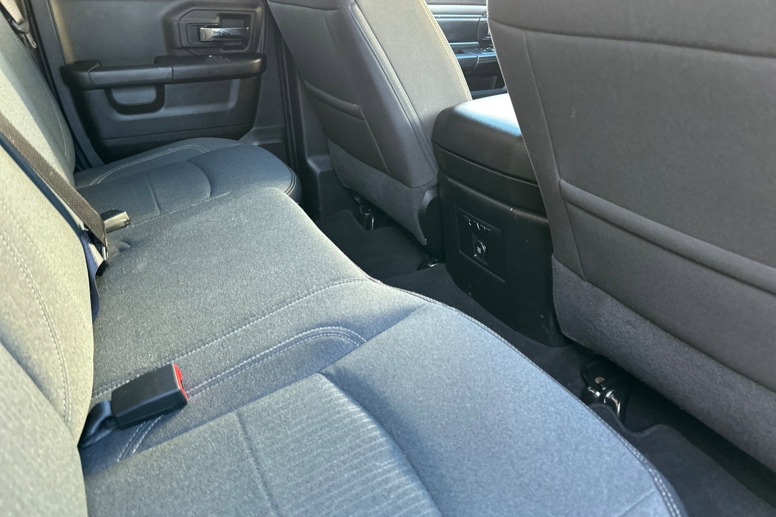 Used 2022 RAM 1500 Classic Warlock w/ Warlock Decor Package AWD/4WD image 17