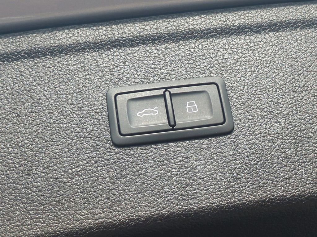 Used 2024 Audi Q5 2.0T Premium Plus AWD/4WD image 15