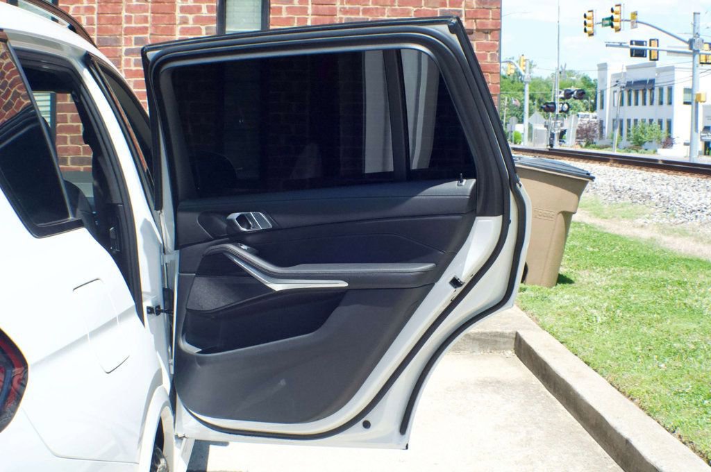 Used 2024 BMW X7 xDrive40i w/ M Sport Package AWD/4WD image 52