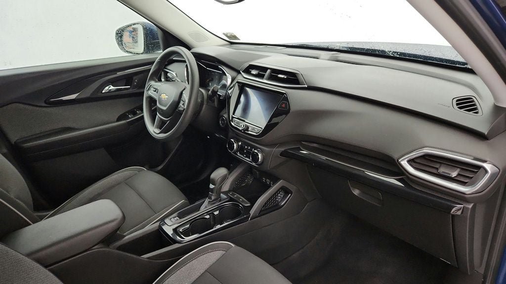 Used 2021 Chevrolet TrailBlazer LT w/ Convenience Package FWD image 25