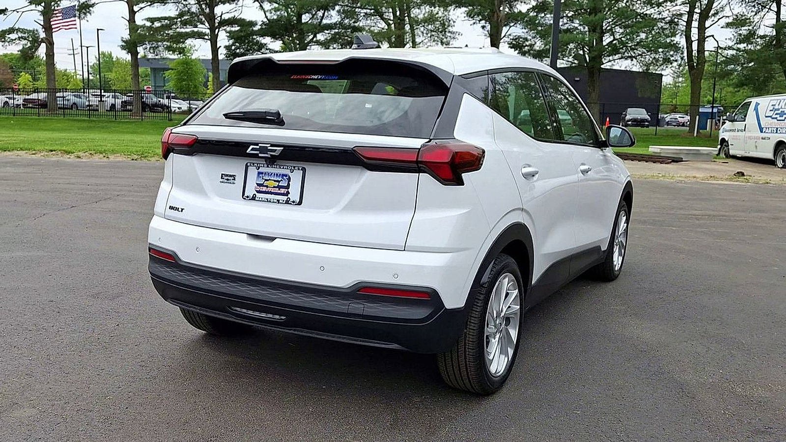 New 2027 Chevrolet Bolt LT w/ Comfort Package FWD image 2