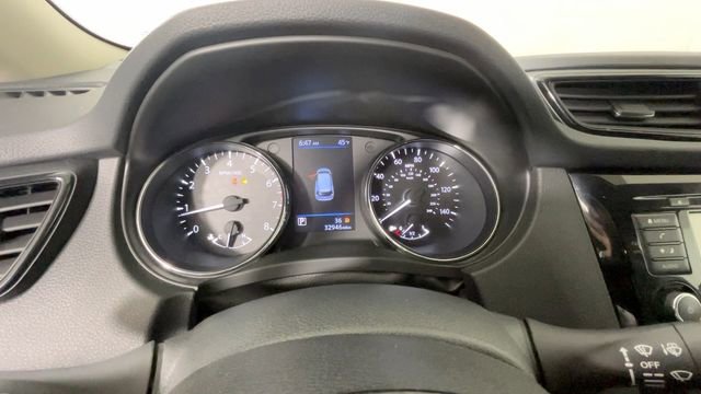 Used 2020 Nissan Rogue S FWD image 25