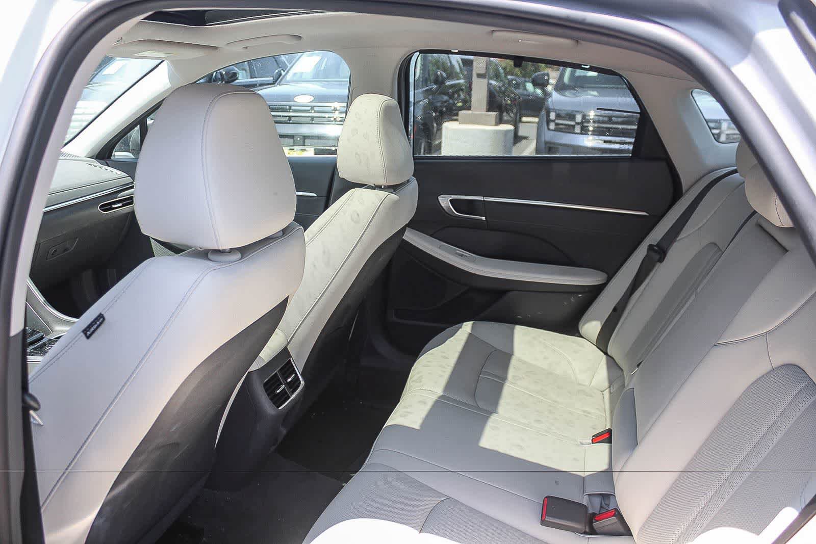 Certified 2023 Hyundai Sonata Limited FWD image 23