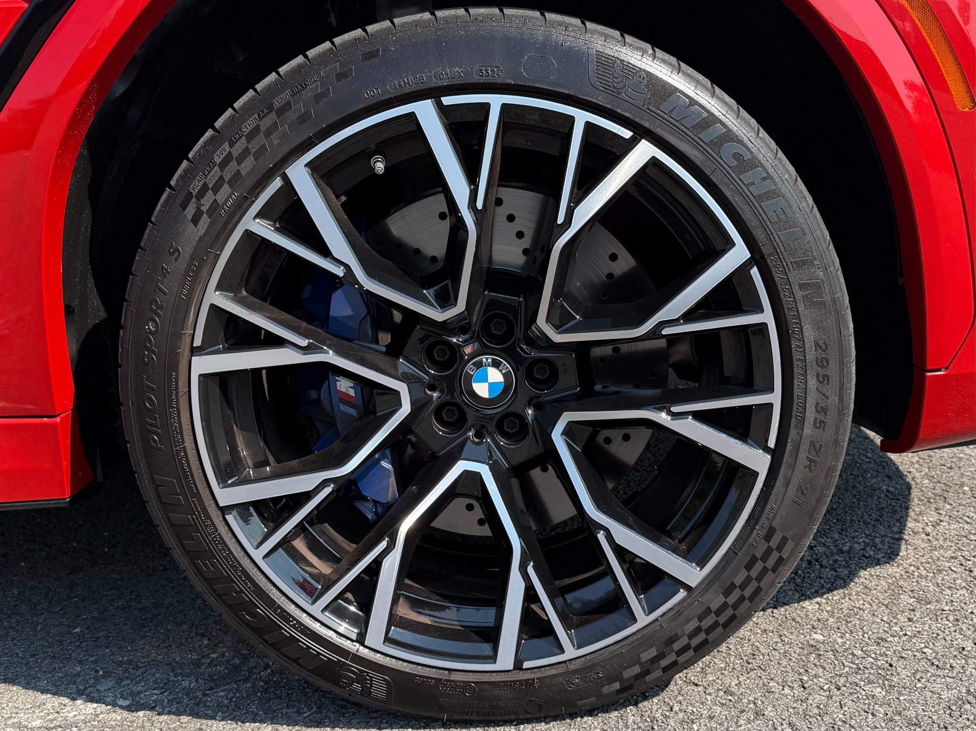 Used 2025 BMW X6 M Competition w/ Executive Package AWD/4WD image 53