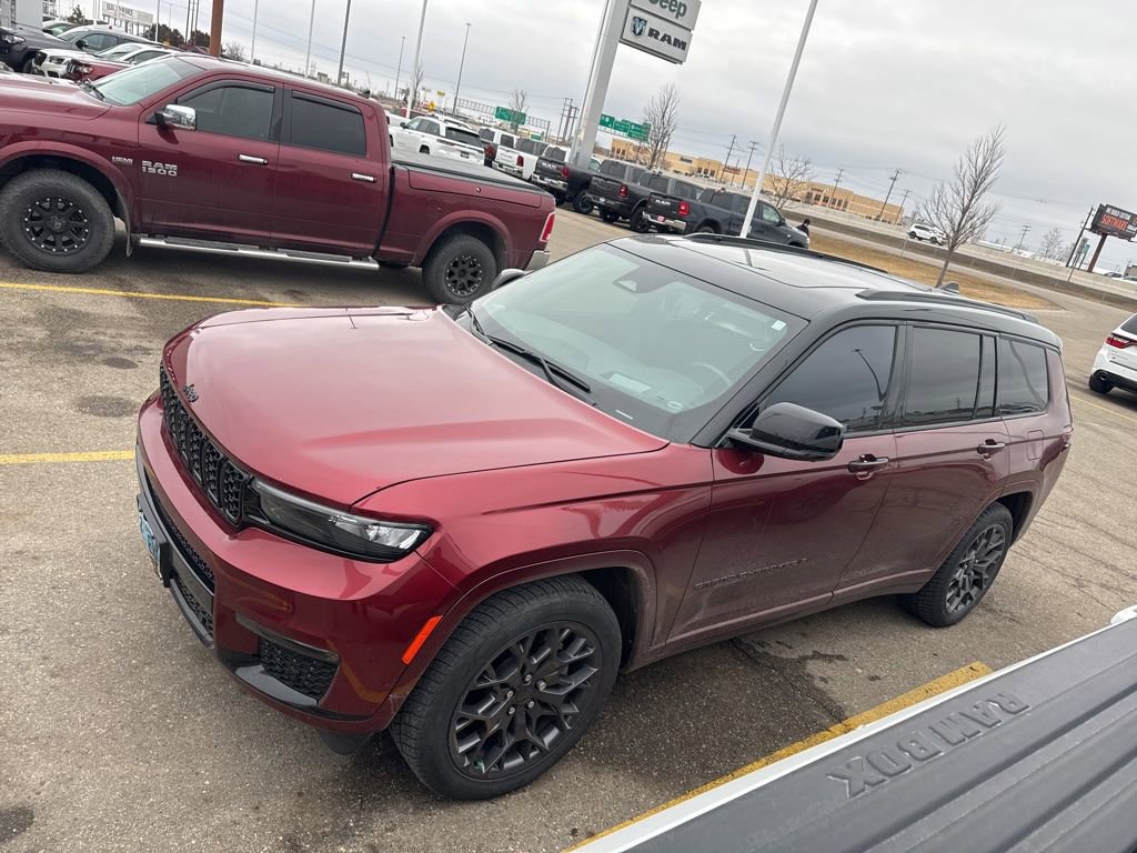 Used 2024 Jeep Grand Cherokee L Summit image 4
