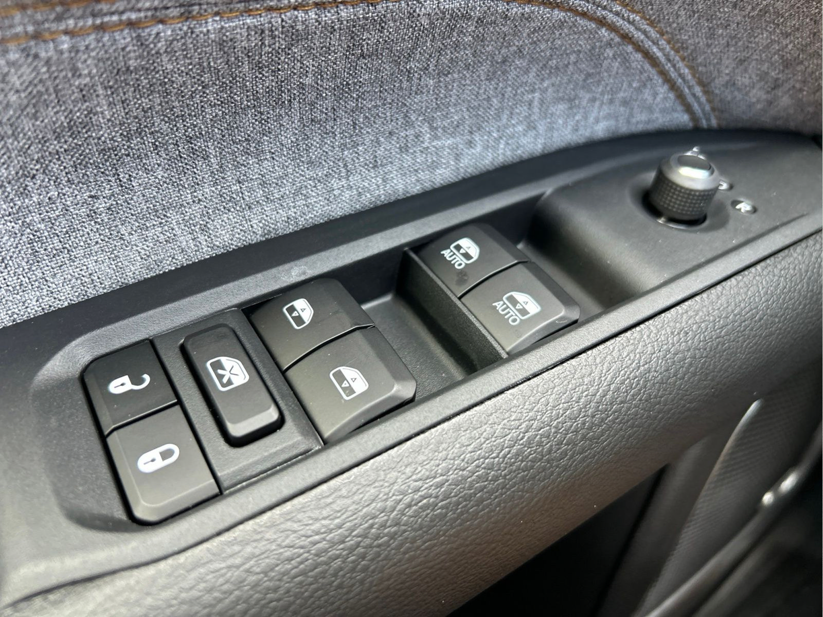New 2026 Jeep Compass Latitude AWD/4WD image 24