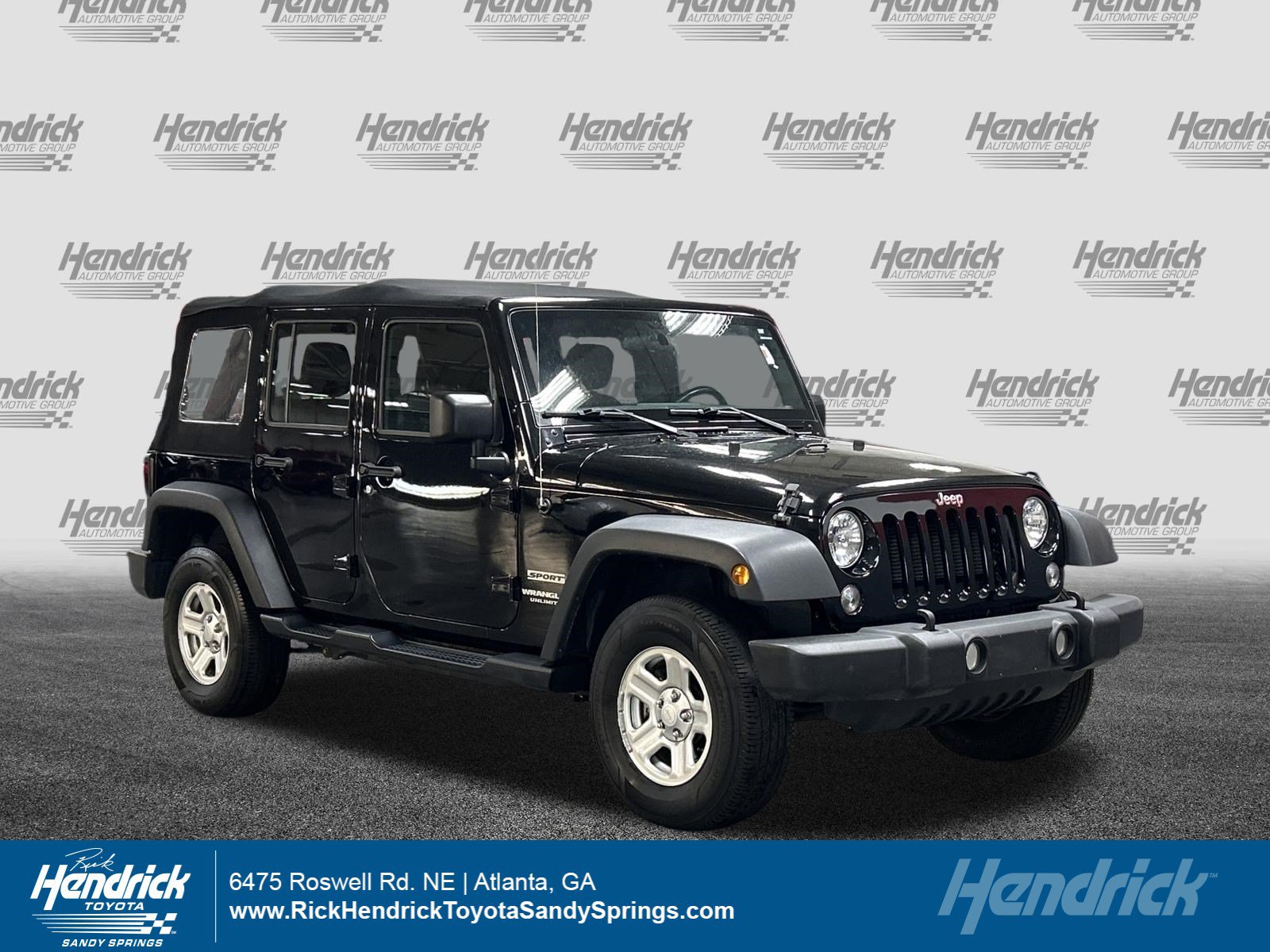 Used 2017 Jeep Wrangler Unlimited Sport w/ Connectivity Group AWD/4WD image 1
