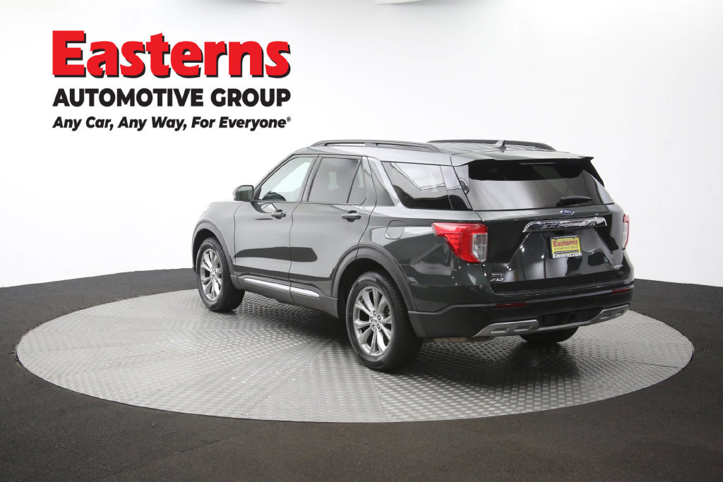 Used 2023 Ford Explorer XLT w/ Equipment Group 202A AWD/4WD image 72