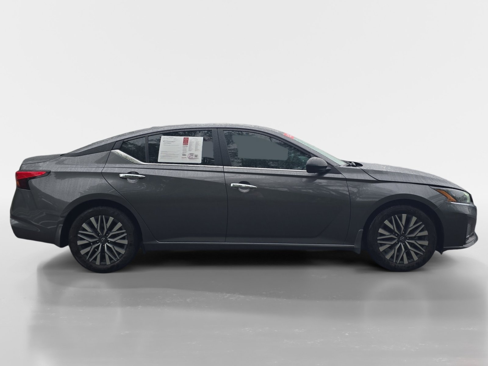Used 2025 Nissan Altima 2.5 SV FWD image 6