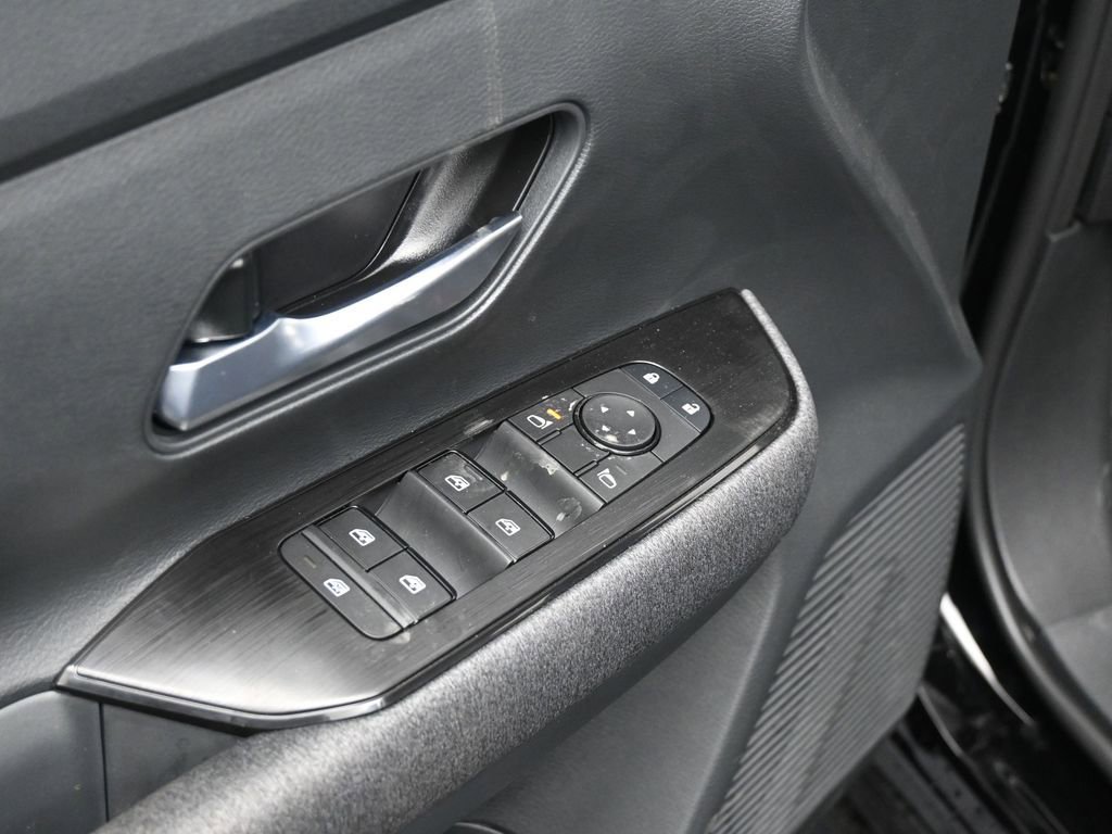 New 2026 Nissan Kicks SV w/ SV Premium Package AWD/4WD image 13