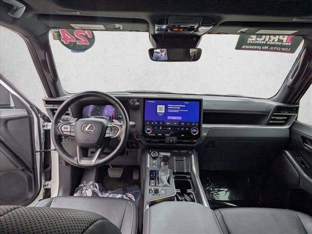 Used 2024 Lexus GX 550 w/ Cold Area Package AWD/4WD image 15