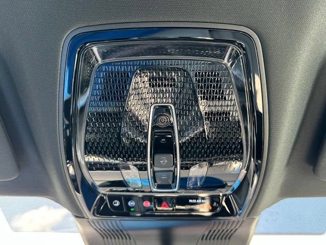 Used 2026 Cadillac Vistiq Luxury w/ LPO, Floor Liner Package AWD/4WD image 38