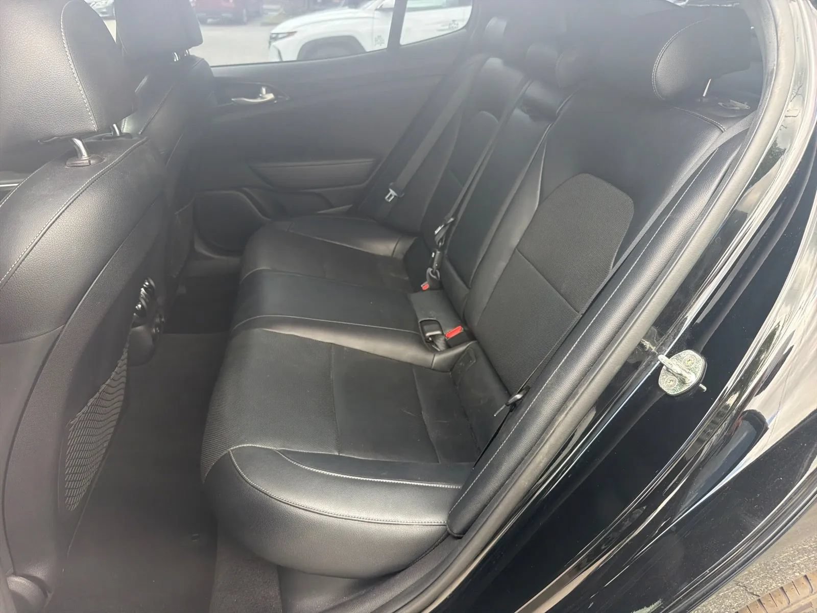 Used 2021 Kia Stinger GT-Line RWD image 14