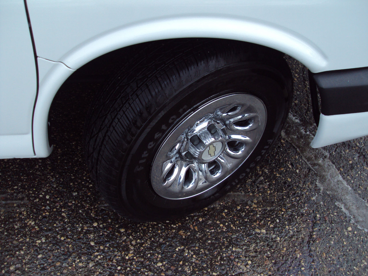 Used 2013 Chevrolet Express 1500 AWD image 29