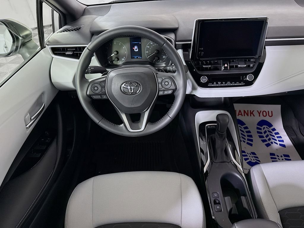 Certified 2025 Toyota Corolla SE image 3