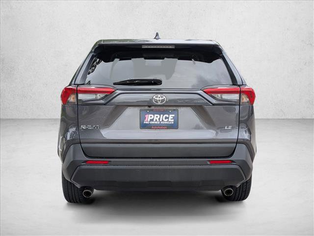 Used 2022 Toyota RAV4 LE FWD image 7