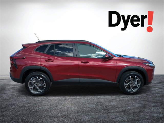 Certified 2024 Chevrolet Trax LT w/ Driver Confidence Package image 2