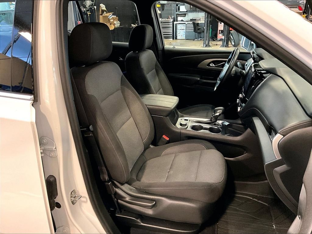 Used 2023 Chevrolet Traverse LT w/ LPO, Floor Liner Package AWD/4WD image 11
