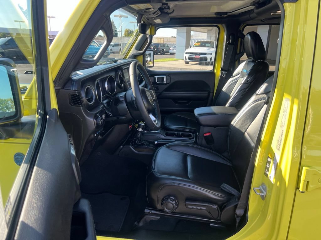 Used 2023 Jeep Wrangler Unlimited Rubicon 4xe AWD/4WD image 31