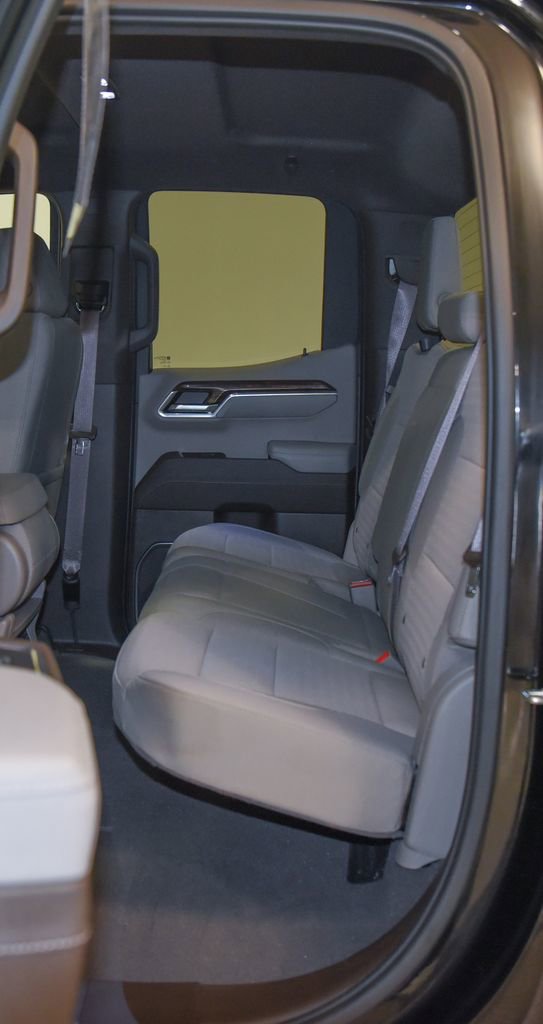 Used 2023 GMC Sierra 1500 SLE AWD/4WD image 6
