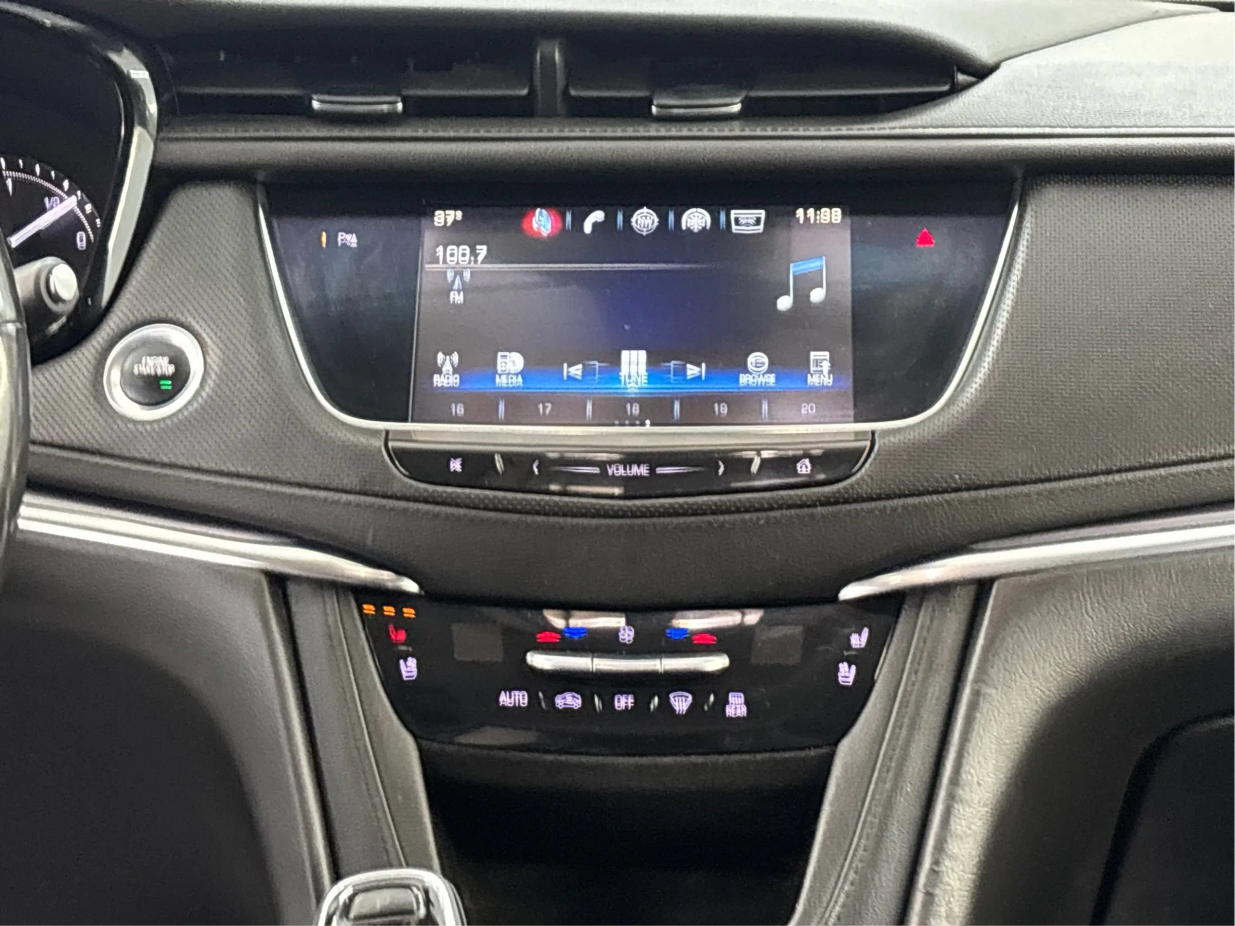 Used 2017 Cadillac XT5 Premium Luxury FWD image 19