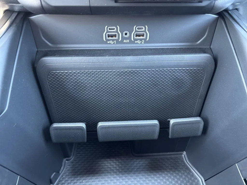 New 2026 RAM 1500 Express AWD/4WD image 19