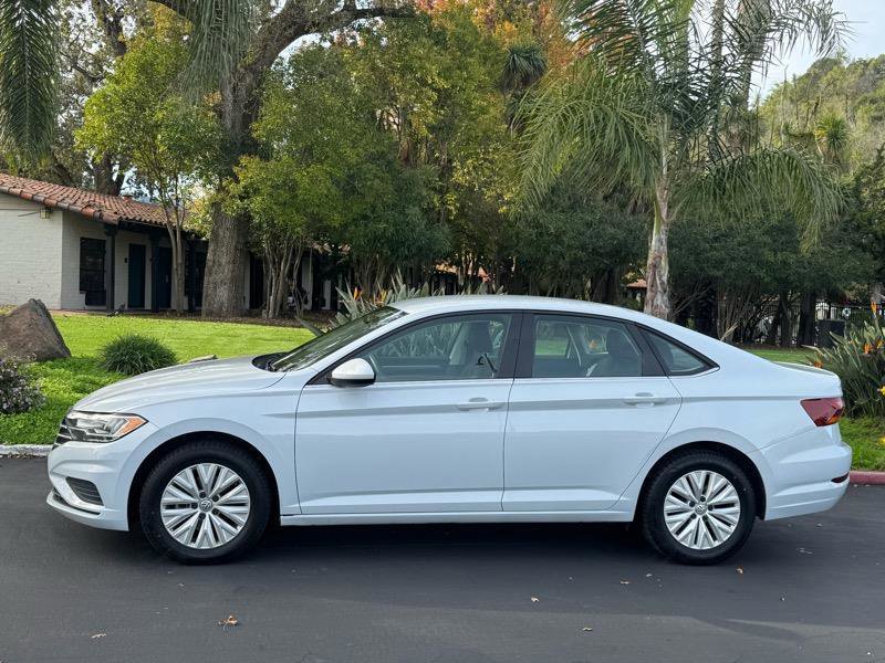 Used 2019 Volkswagen Jetta S w/ Driver Assistance Package FWD image 2