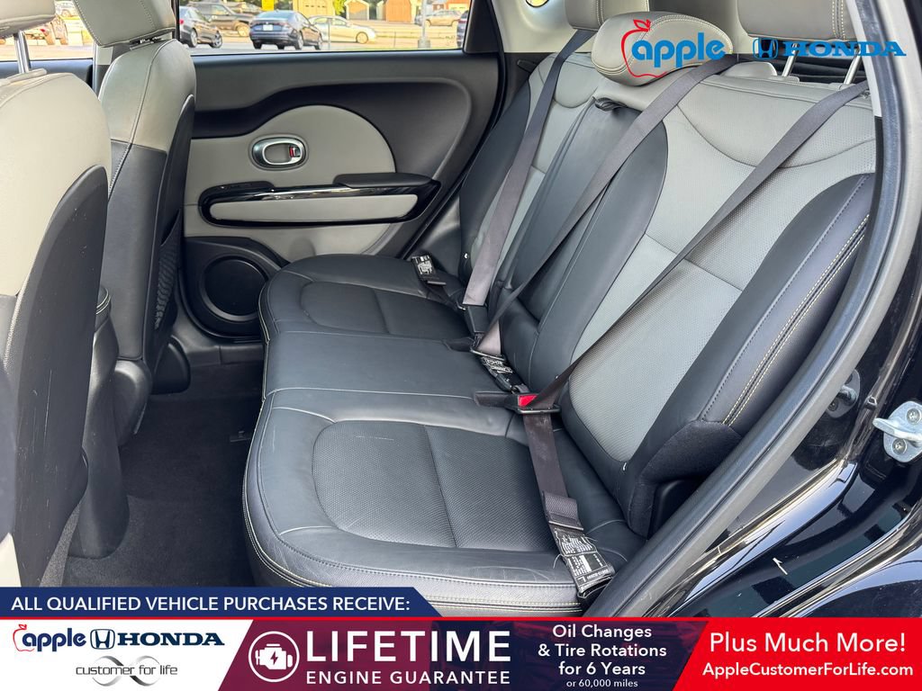 Used 2016 Kia Soul + w/ Primo Package FWD image 19