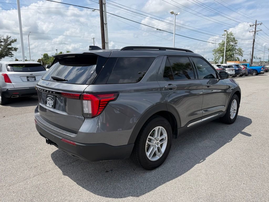 Used 2025 Ford Explorer Active RWD image 5