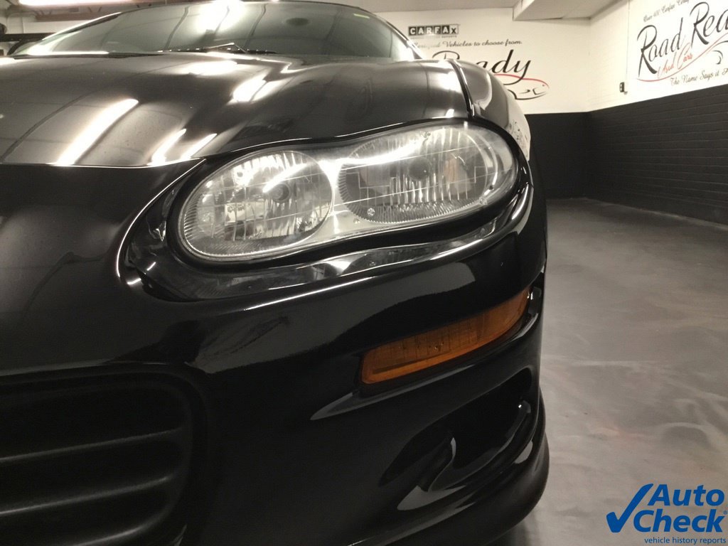 Used 2000 Chevrolet Camaro Z28 w/ Sport Appearance Pkg RWD image 29