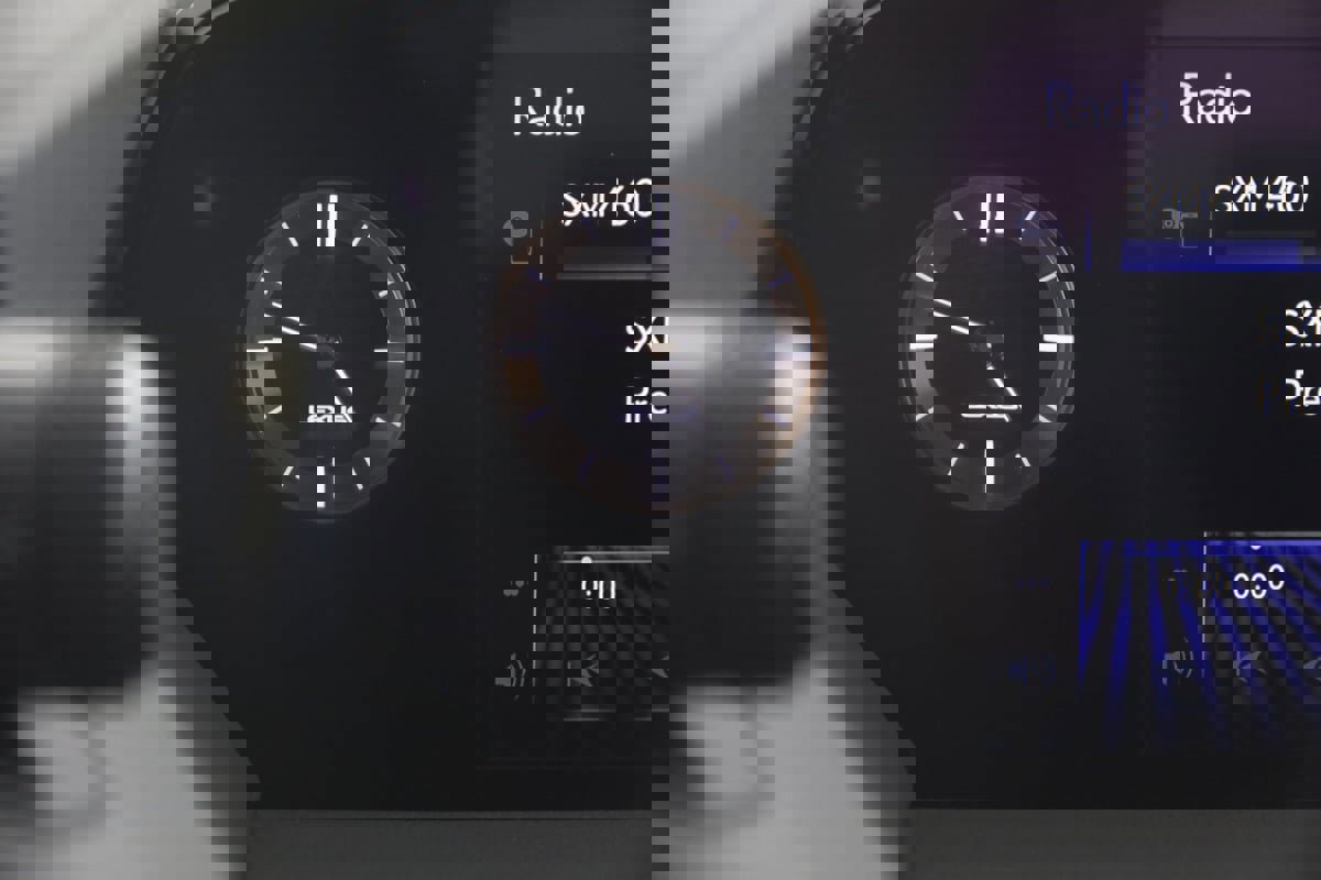 Used 2020 Lexus UX 250h F Sport w/ F Sport Luxury Package image 32