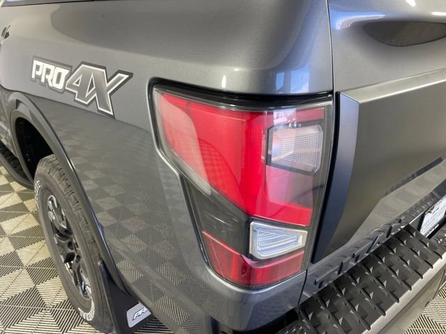 Used 2021 Nissan Titan PRO-4X w/ Pro-4x Convenience Package image 18
