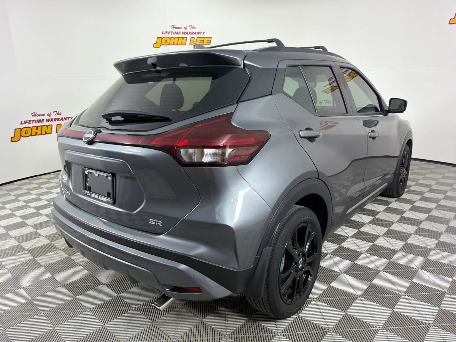 Used 2022 Nissan Kicks SR w/ Interior Electronics Package image 5
