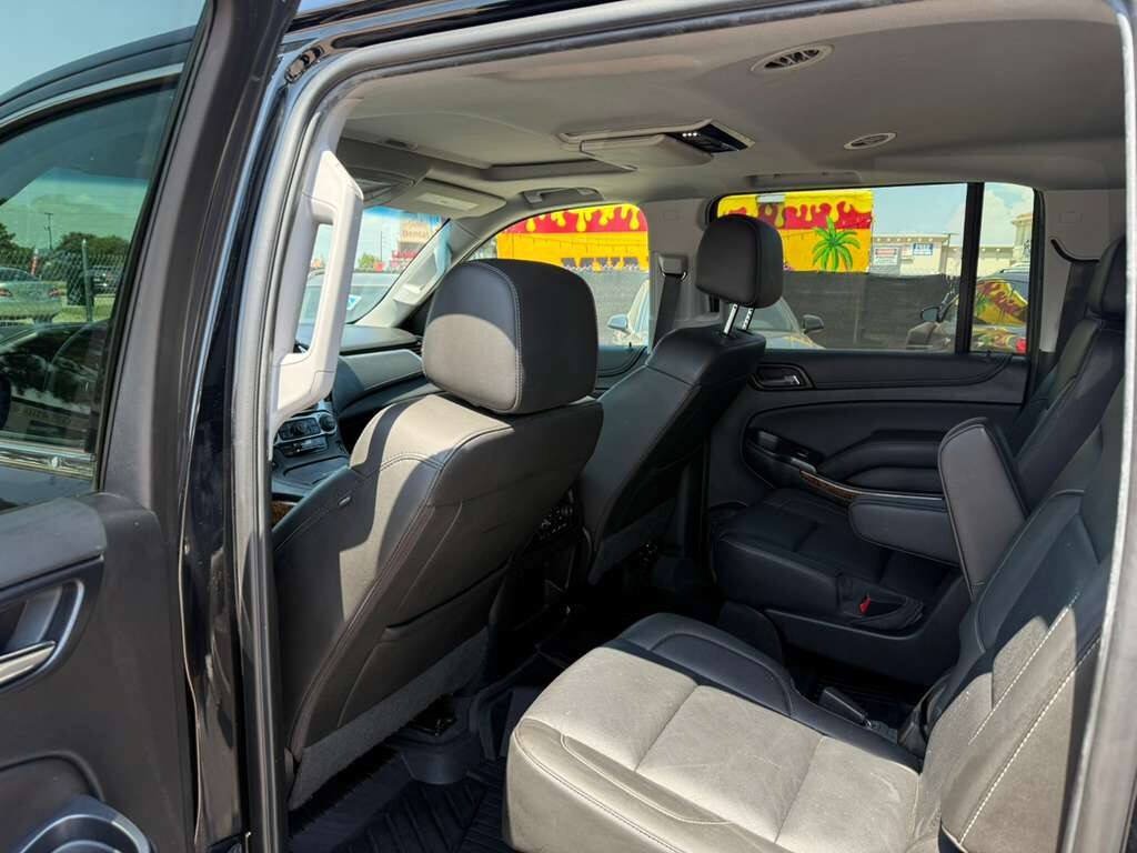 Used 2019 Chevrolet Suburban Premier RWD image 23