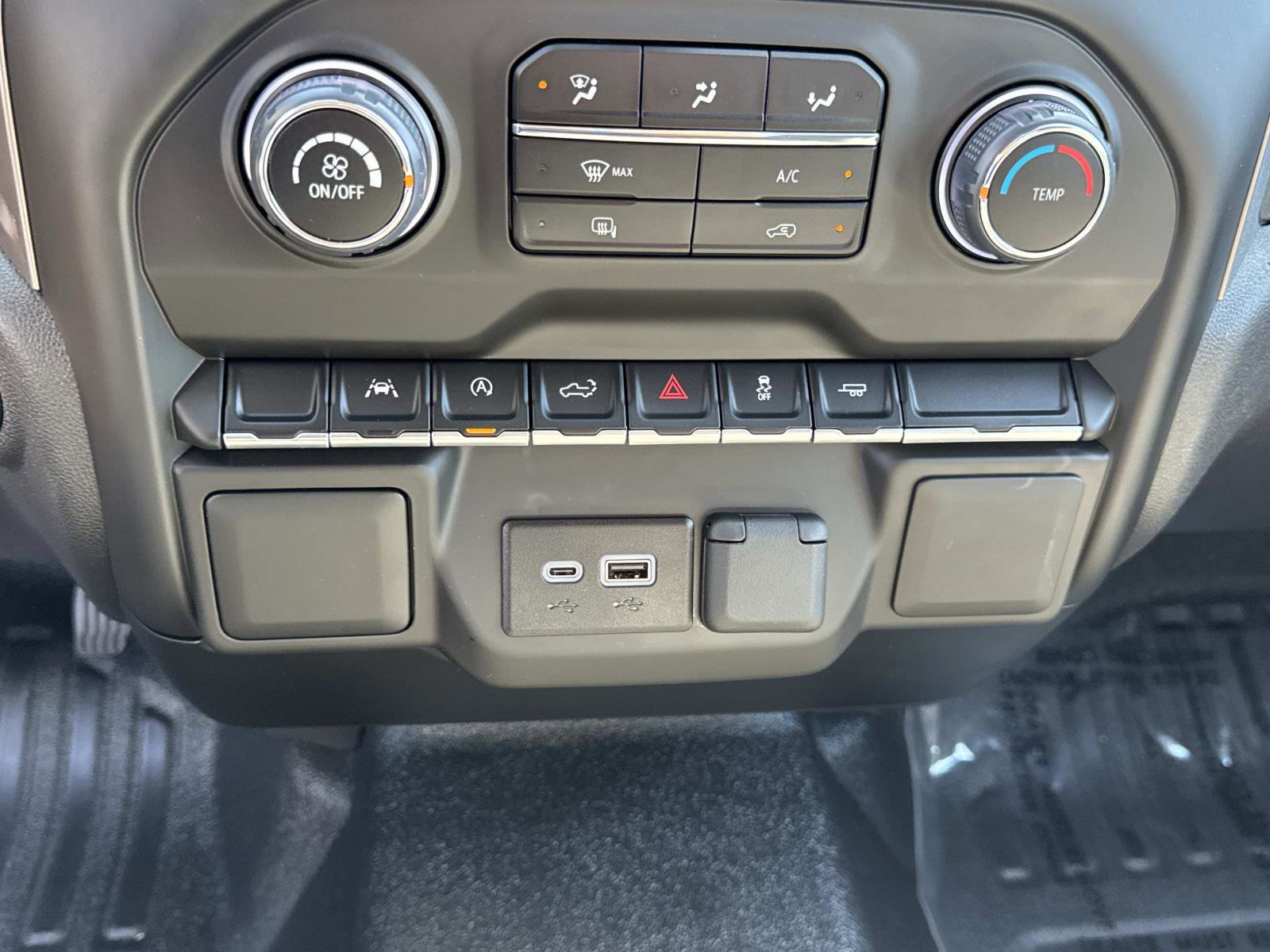 Used 2025 Chevrolet Silverado 1500 W/T image 23